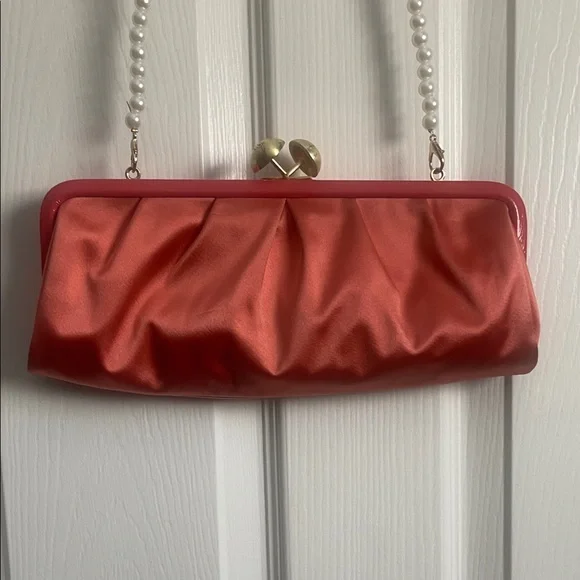 Coach Coral Amanda Satin Darcy Kiss Lock Clutch w/unbranded pearl strap - Picture 3 of 17